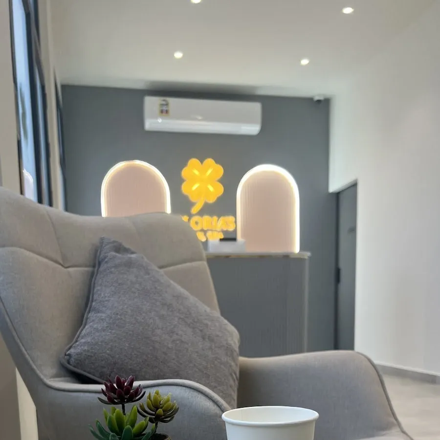 GLORIA'S NAIL SPA